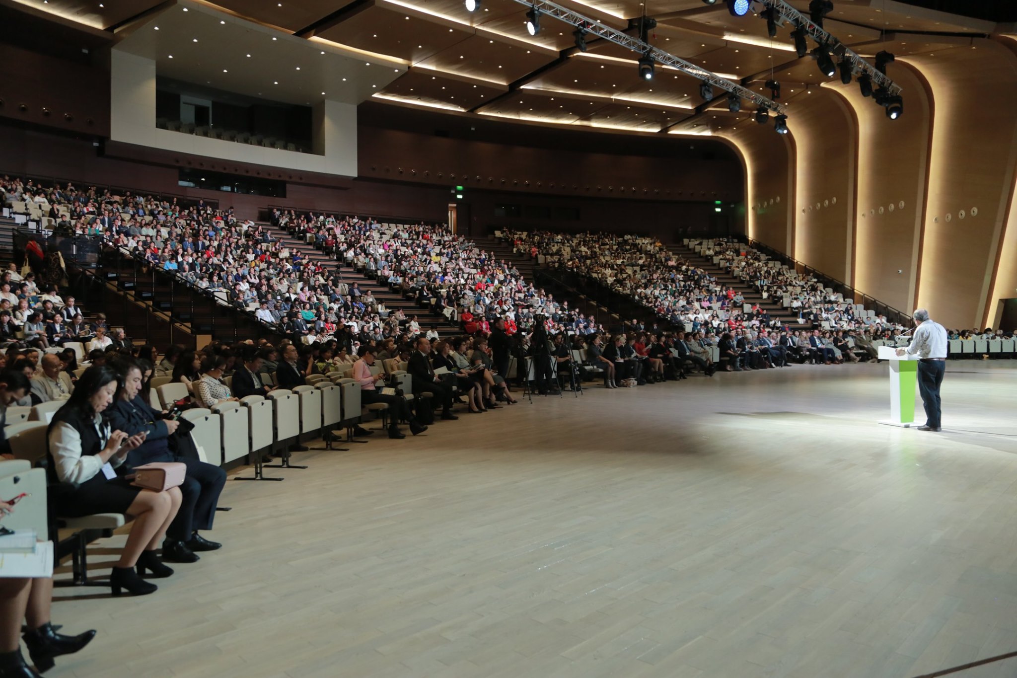 Елордада мыңнан астам педагог бас қосты