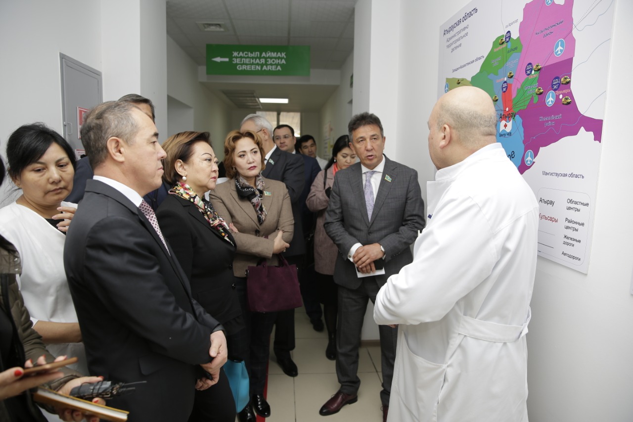 Сенаторлар Атыраудағы облыстық перинаталдық орталықта болды