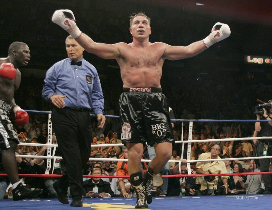 Кәсіпқой бокс: Олег Маскаев былғары қолғабын шегеге ілді