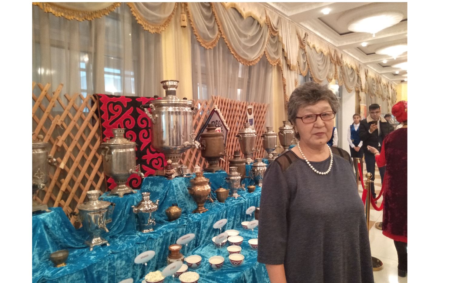 Сары самаурындарды самсатқан