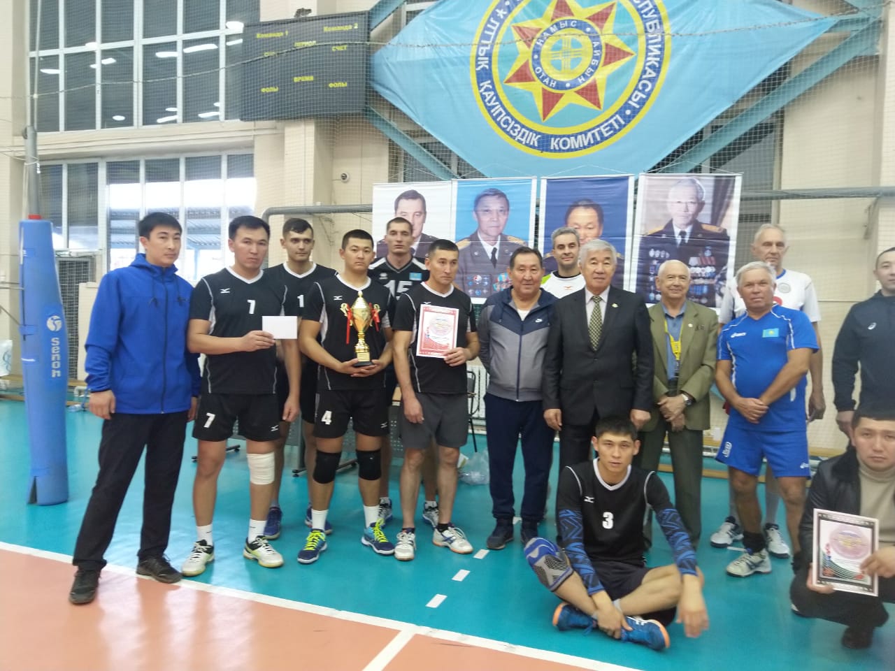 Волейбол: Ардагерлерді еске алды