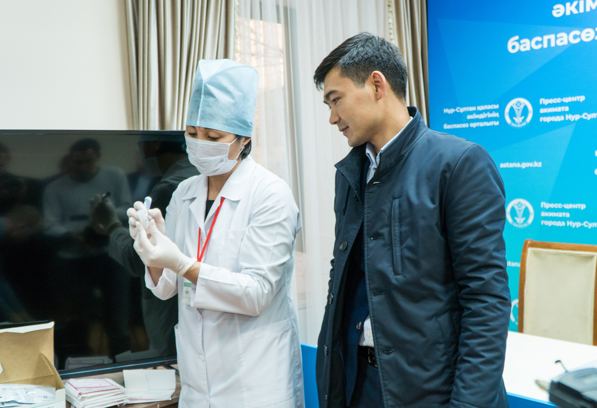 Елордада АИТВ-мен күрес айлығы басталды