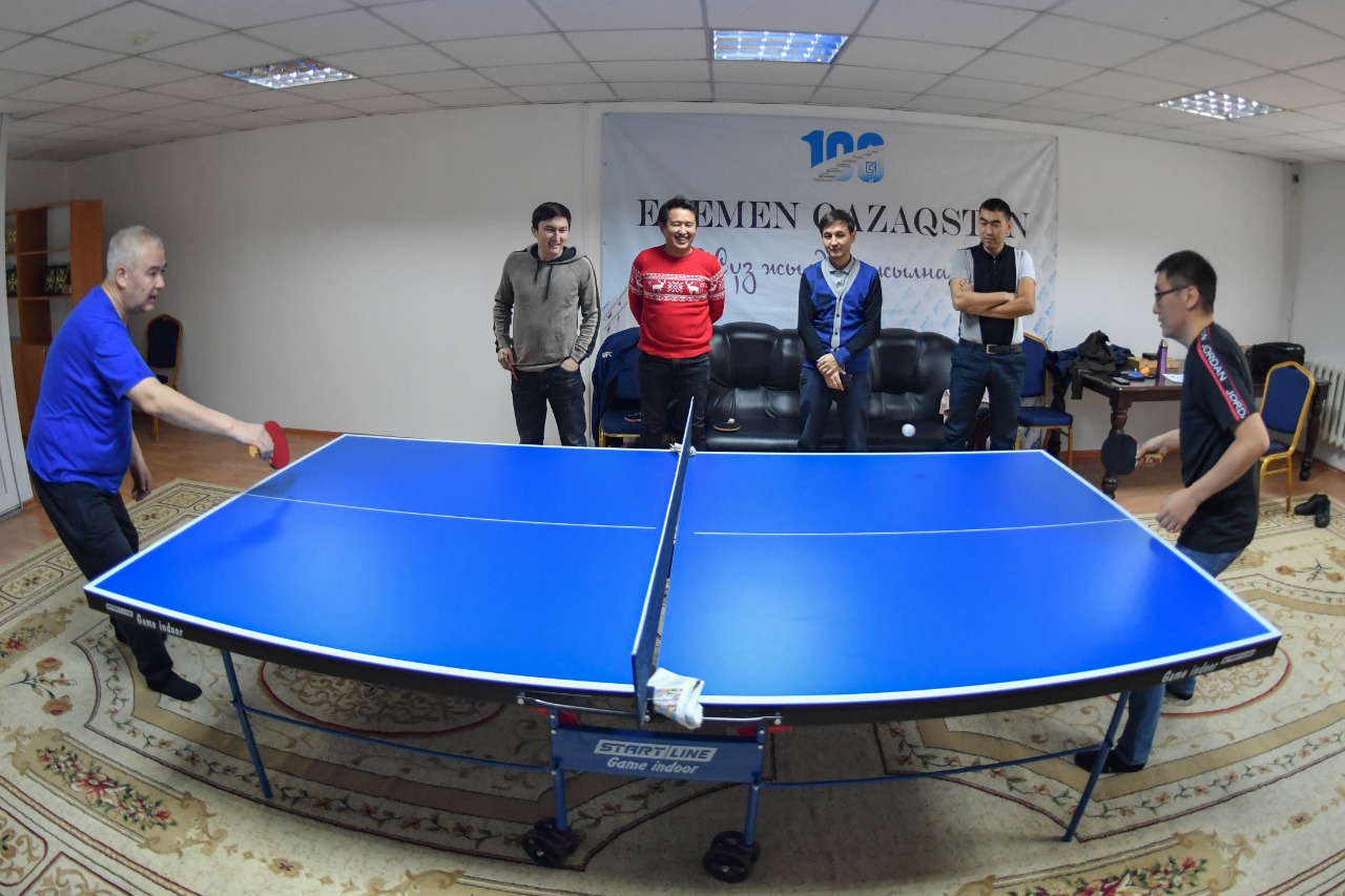 «Егеменге - 100 жыл»: газет ұжымы спорттық жарыстарға қатысты (фоторепортаж)