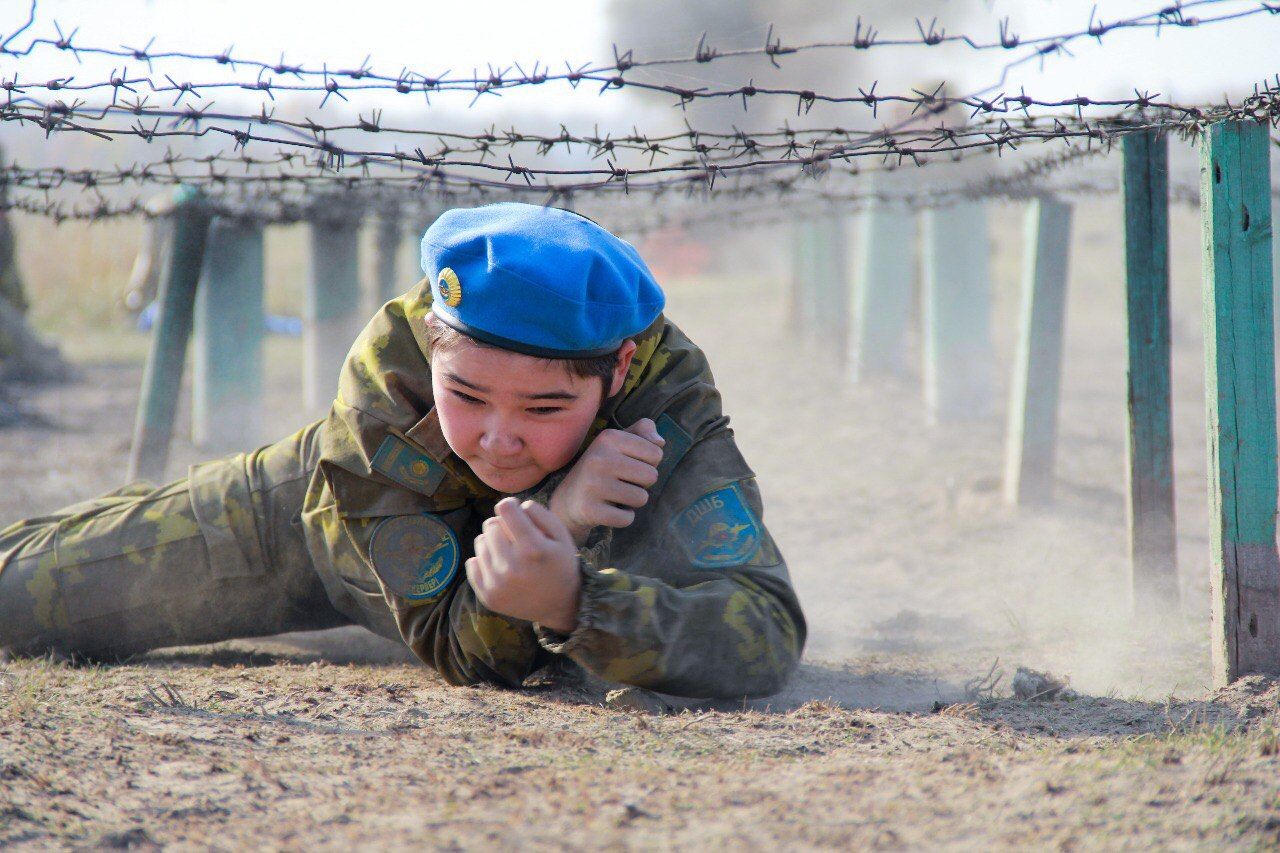 Алматыда оқушылармен әскери-далалық жиын өтті