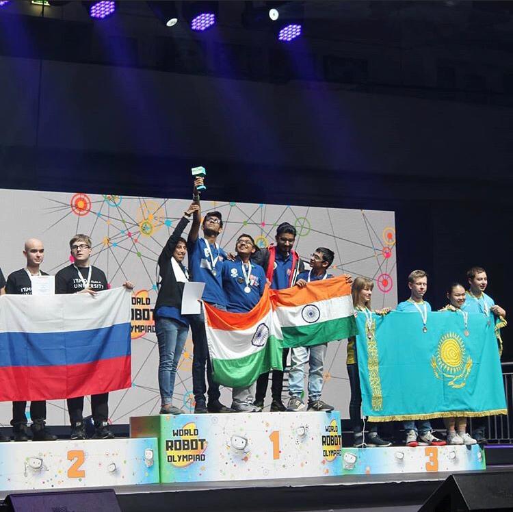 Қазақстандық зияткерлер робототехникадан өткен халықаралық жарыстың қола жүлдегері атанды