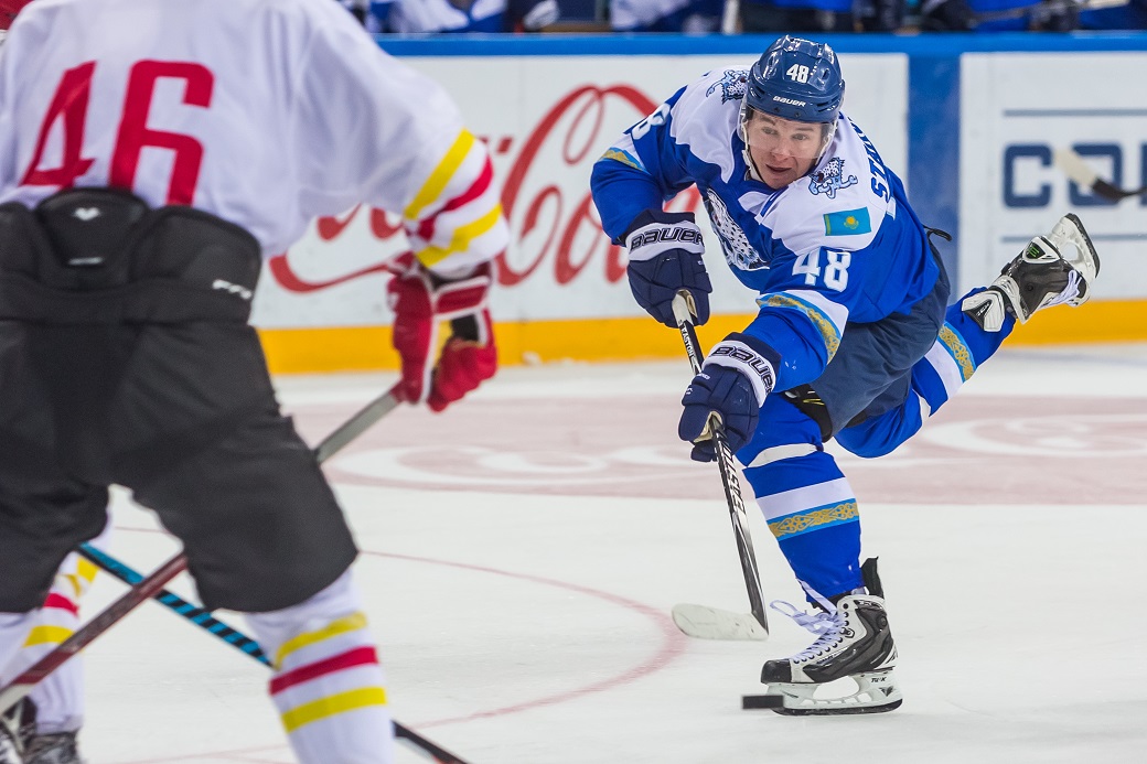 Хоккей: Роман Старченко КХЛ-дағы 600-ойынын өткізді