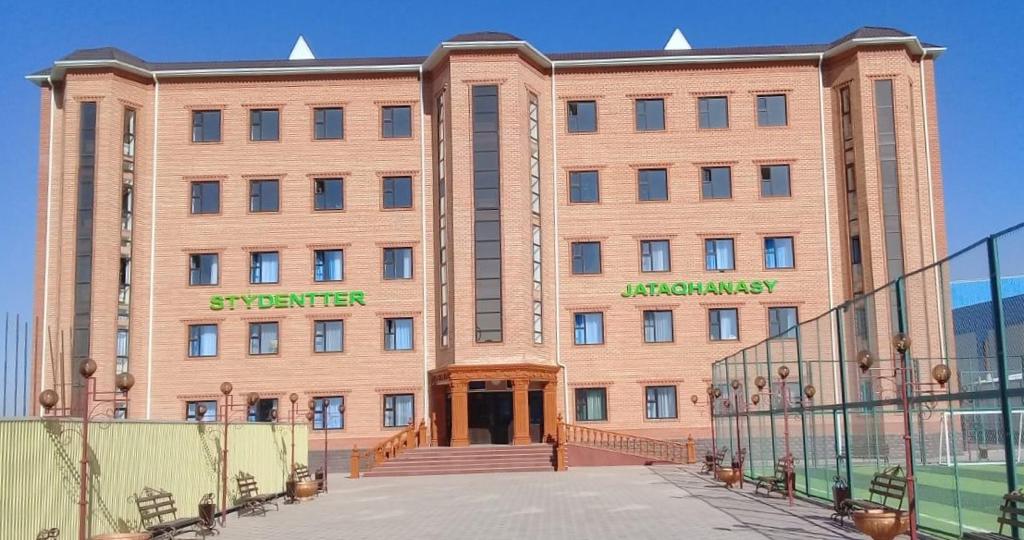 Жатақхана құрылысы бизнес ретінде: сарапшылар пікірі