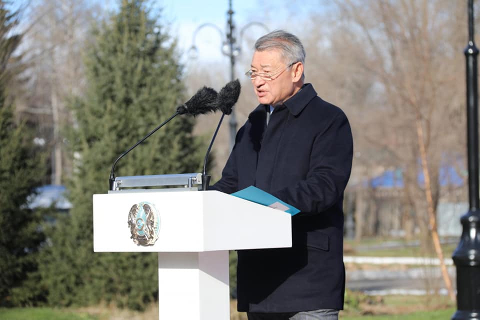 ахметов