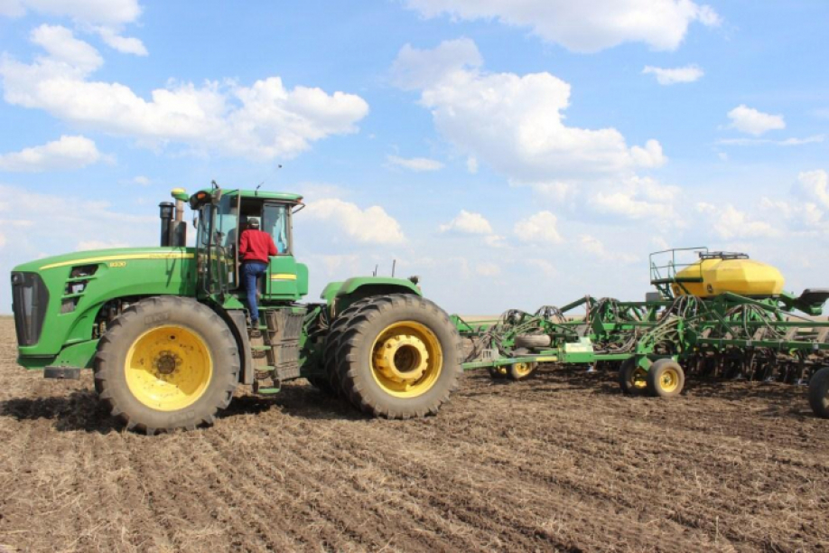 С.Омаров ауыл шаруашылығы техникаларын жаңарту жұмыстарын сынға алды