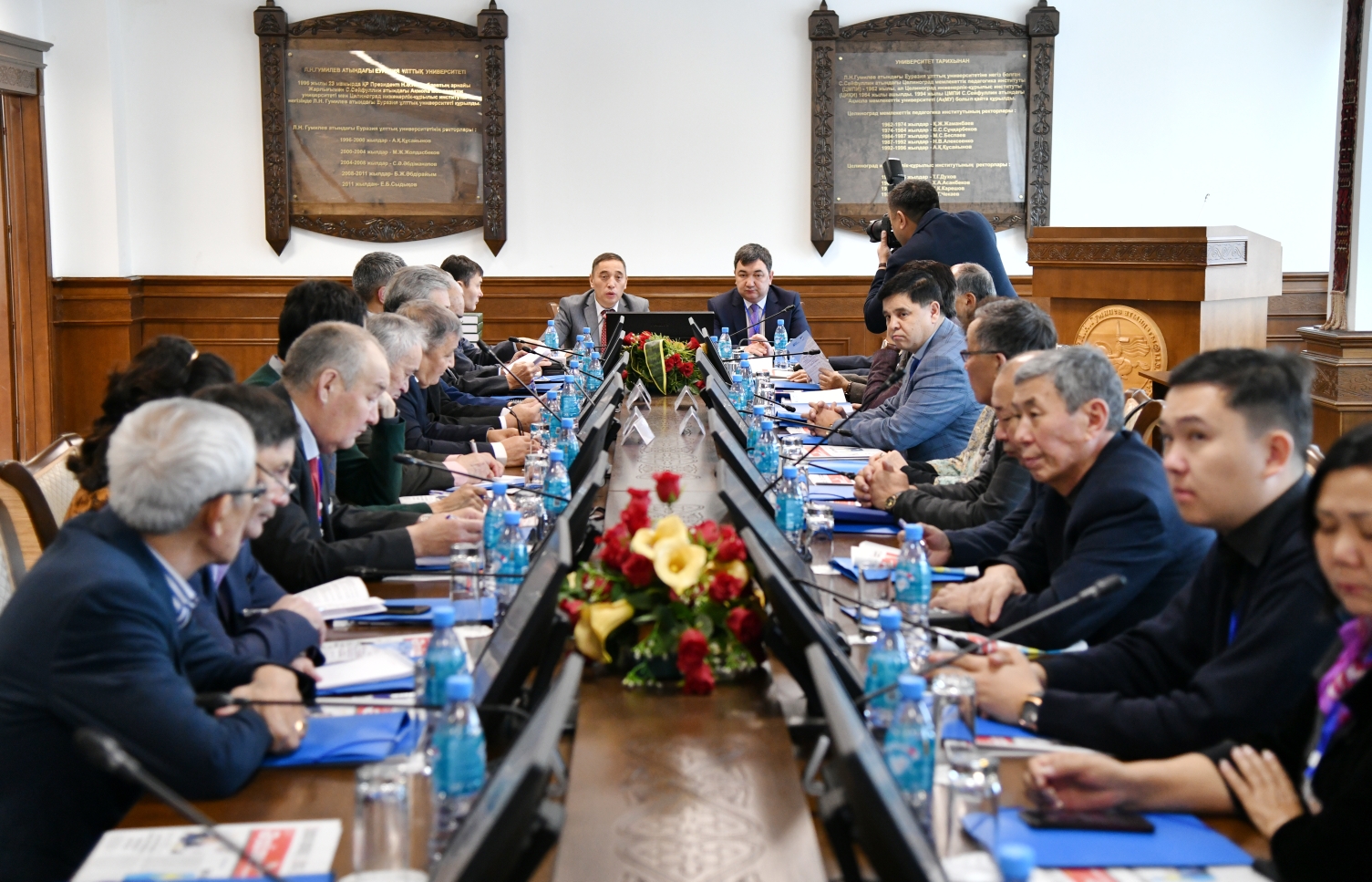 Қазақтың қоғамдық академиясына айналды