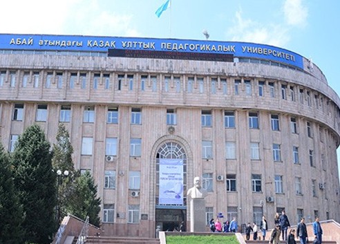 Абай атындағы ҚҰПУ ректоры «Жас ұстаздар бірлестігі» мамандарымен кездесті