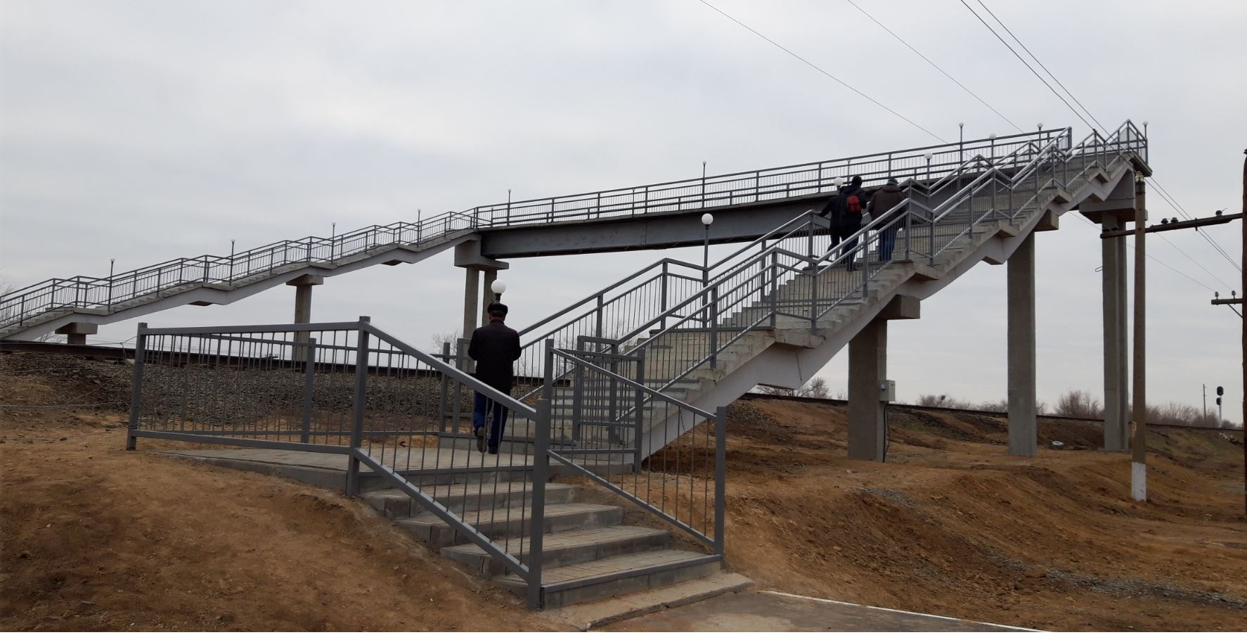 Шыңғырлауда темір жол көпірі салынды