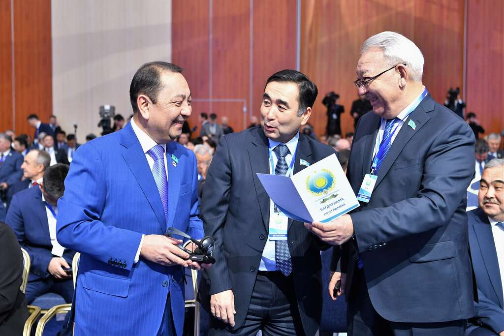 Қазақстан мәслихаттарының құрылғанына 25 жыл толуына арналған конференция өтті