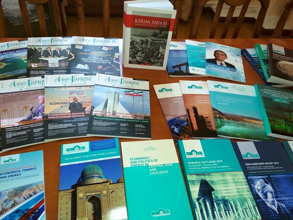 Орталық ғылыми кітапхана ұлттық ғылыми еңбектердің бай топтамаларын қамтиды