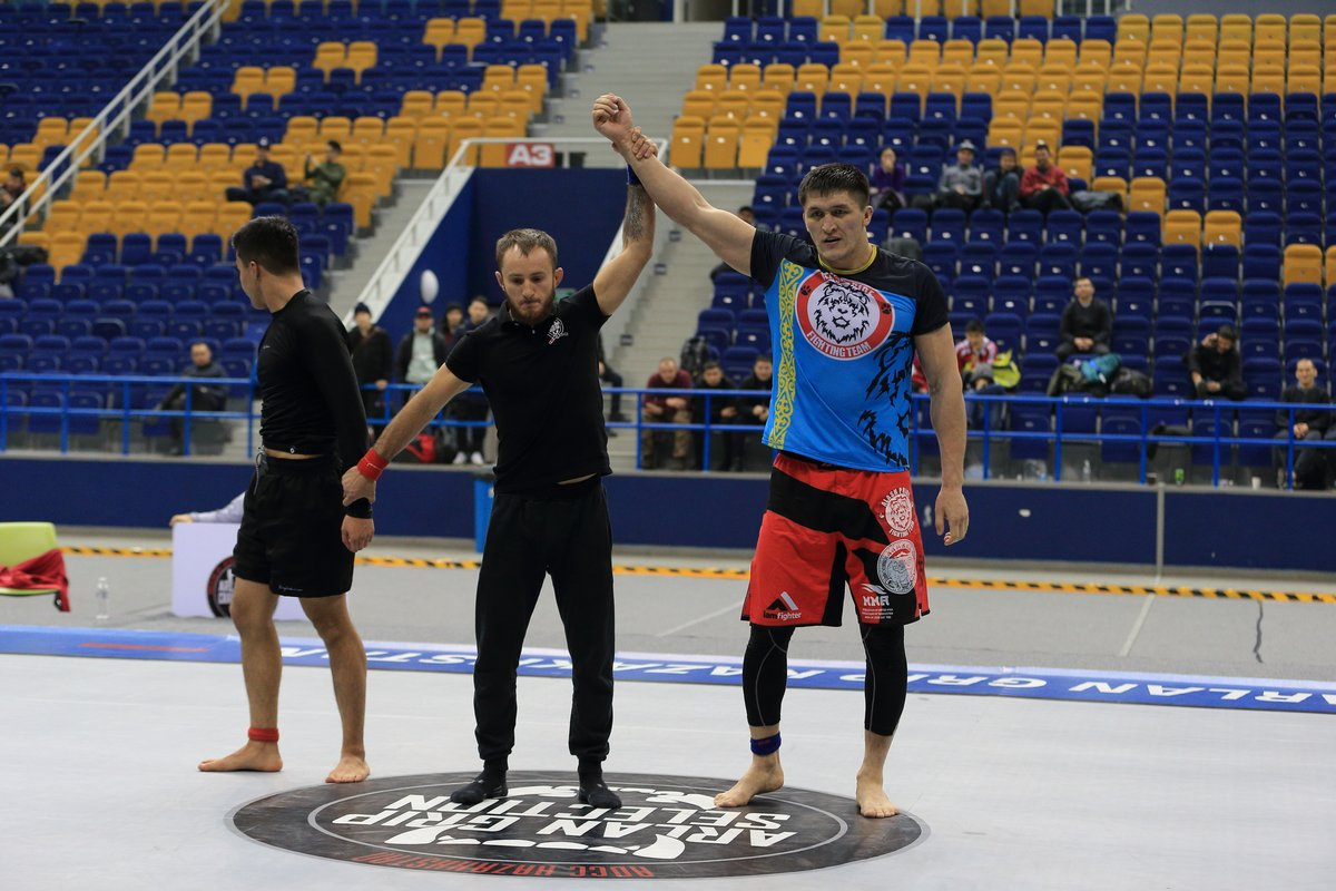 Кәсіпқойлар арасындағы жарыста да  жерлестеріміз дес бермеді