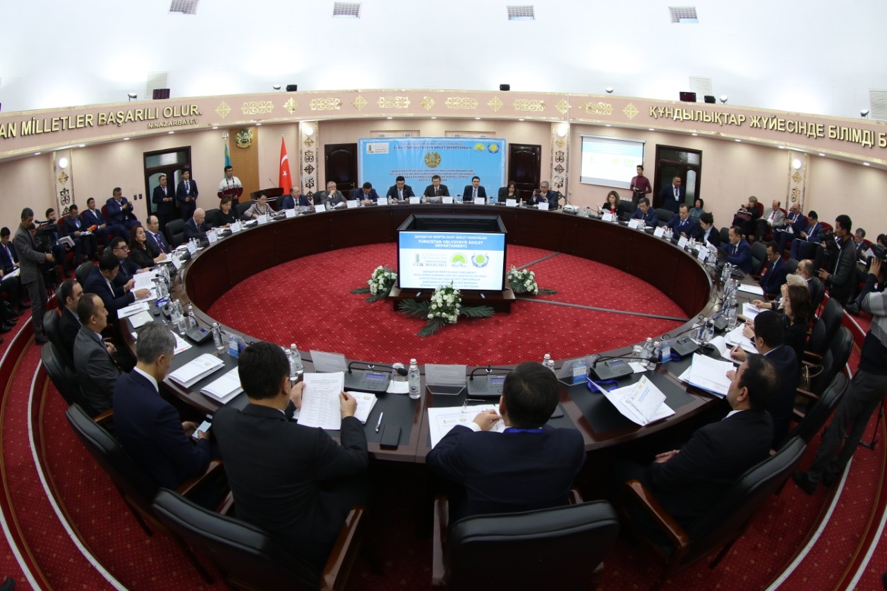 Халықты білікті заң көмегімен қамтамасыз ету қажет