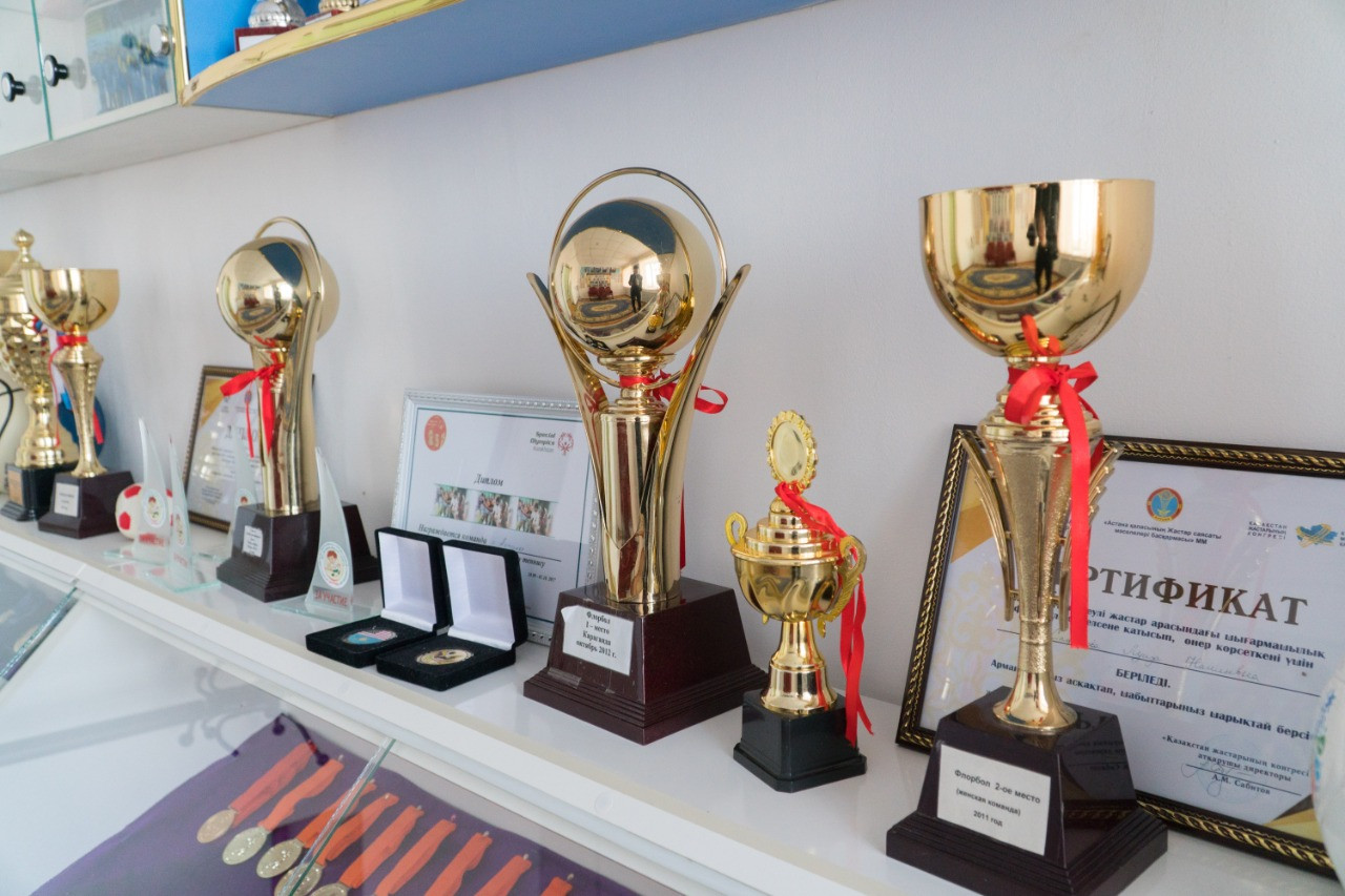 Б. Мәкен «Қамқор» әлеуметтік қызмет көрсету орталығына барды