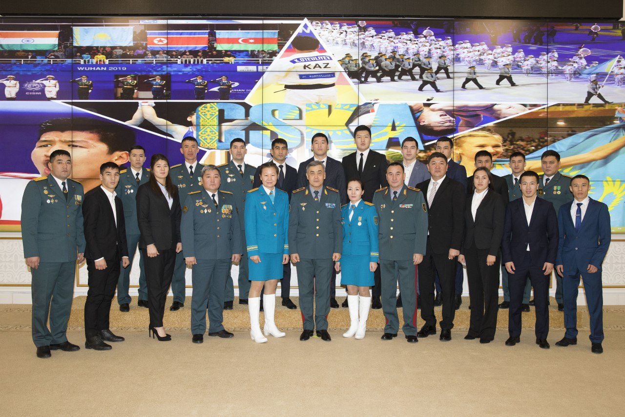 Қорғаныс министрлігінде әскери спортшыларға құрмет көрсетілді