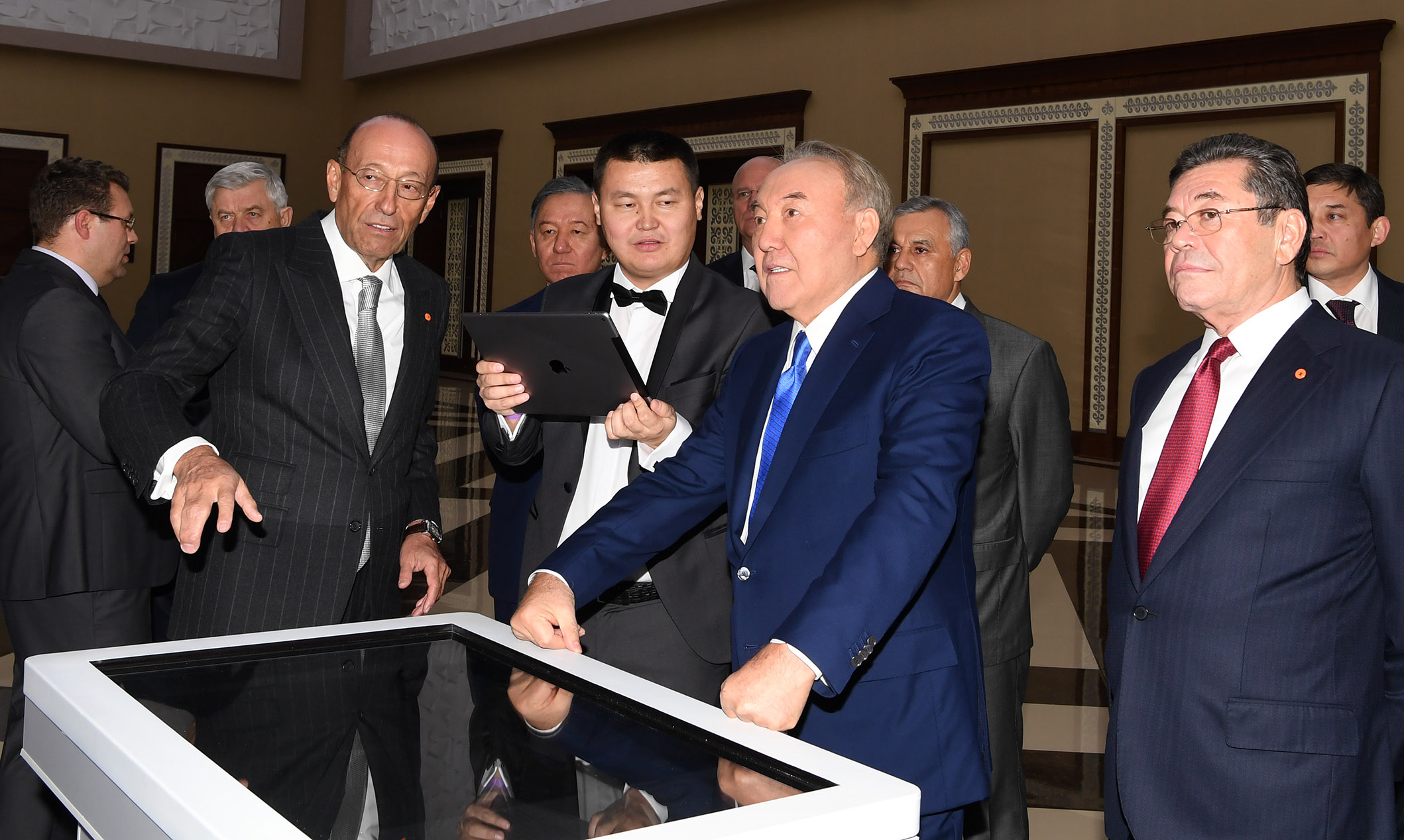 Салтанатты іс-шараға қатысты