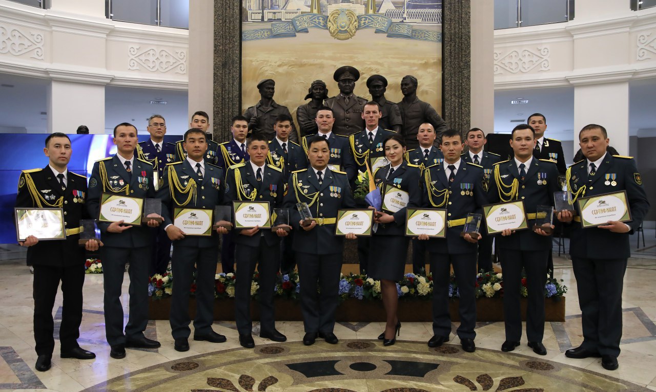 Әскери мамандықтың үздік өкілдері марапатталды