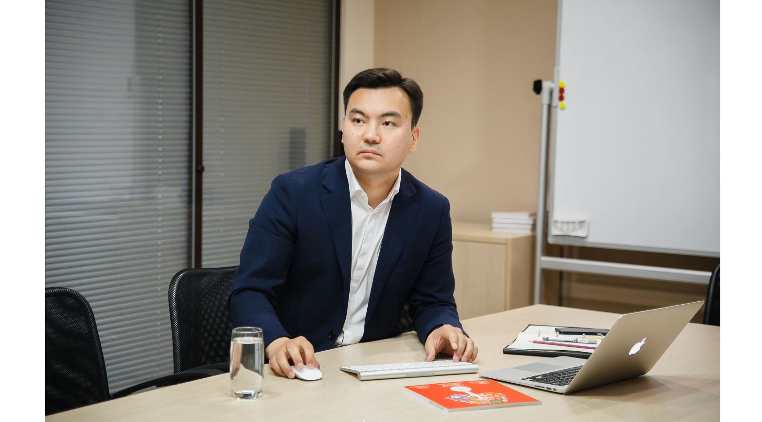 Рауан Кенжеханұлы: Дамыған елдер, озық қоғамдар ең әуелі мазмұнымен алда