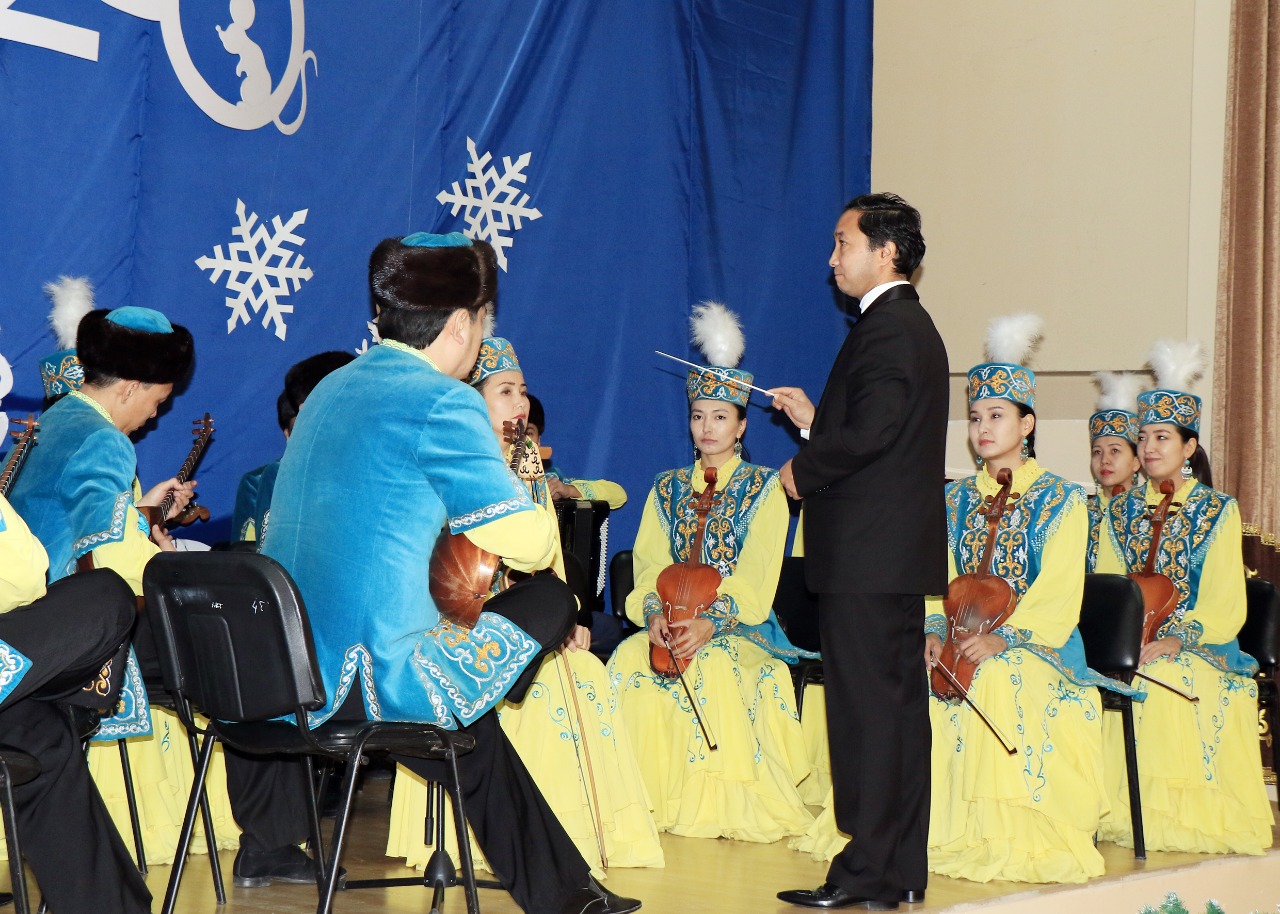 Құрманғазы оркестрі қарттар үйінде концерт қойды