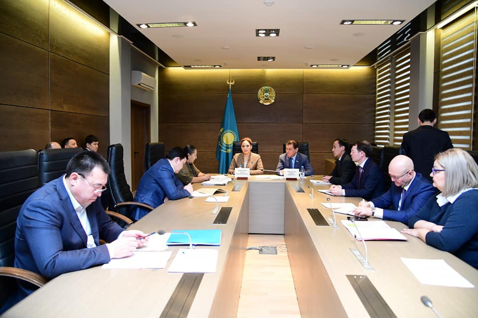 Шымкентте Сенат депутаттары қоғамдық қабылдау өткізді