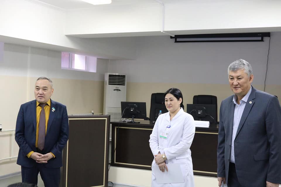 Мәжіліс депутаты дәрігерлермен кездесті
