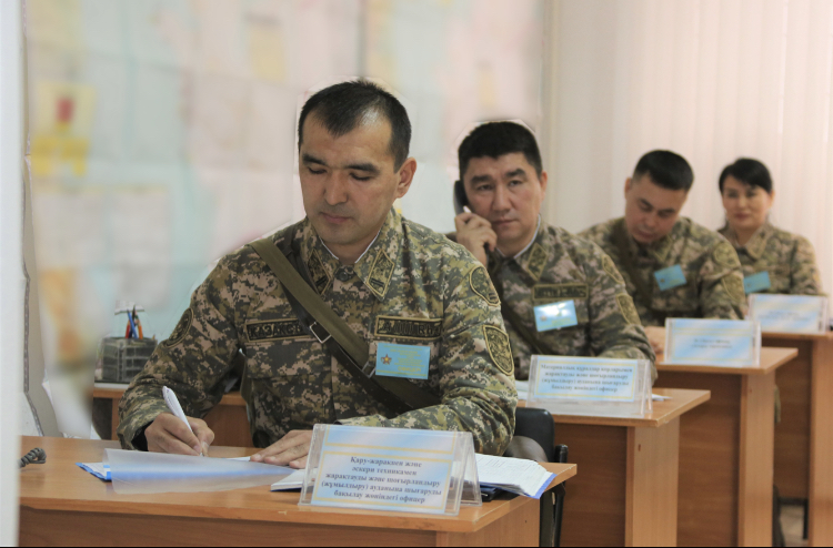 «Батыс» ӨңҚ-да әскерилер бірлескен штабтық жаттығуларды өткізуде