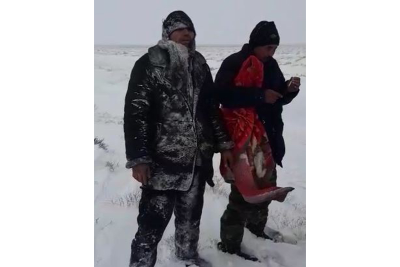 Бетпақдалада адасып кеткен үш жүргізуші табылды