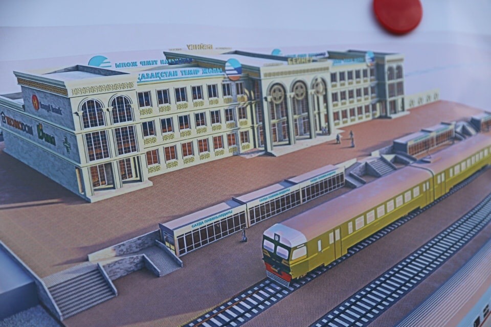 Бейнеуде жаңа теміржол вокзалы салынады