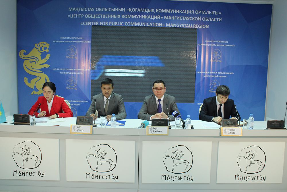 Сыбайлас жемқорлықтың жолын кесуде көмек көрсеткені үшін 13 азамат марапатталды