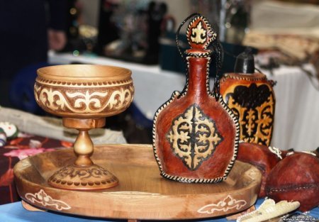 Қолөнердің коммерциялануына не кедергі?