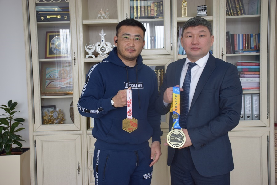 Еуропа чемпионатының қола жүлдегері - Нұр-Мүбарак университетінің түлегі