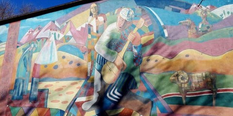 Өзбекстан туристер үшін кейбір көшелерін граффитимен безендіреді