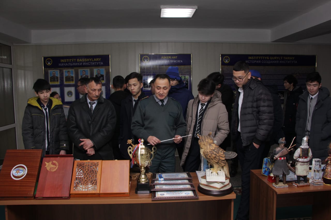 Офицерлерге арналған  арнайы курс жалғасуда