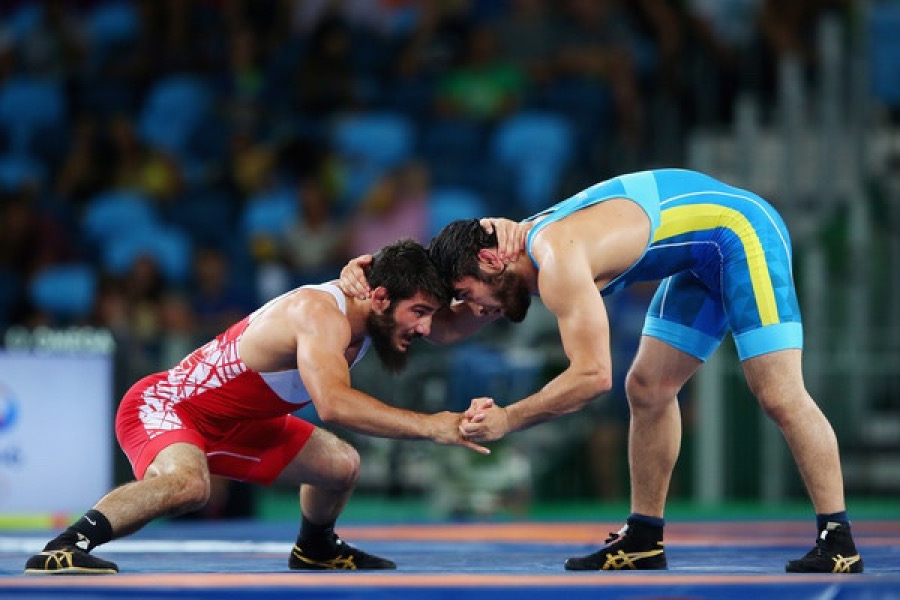 Күрес: Бес балуанымыз да қола медаль үшін таласады