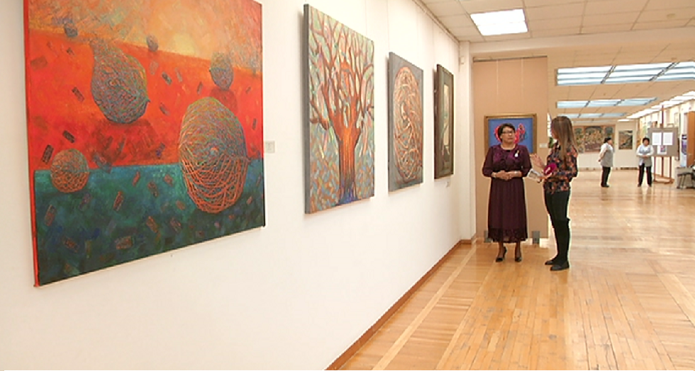 «Таң-шолпан» халықаралық тәуелсіз әйел суретшілер қорының көрмесі өтті