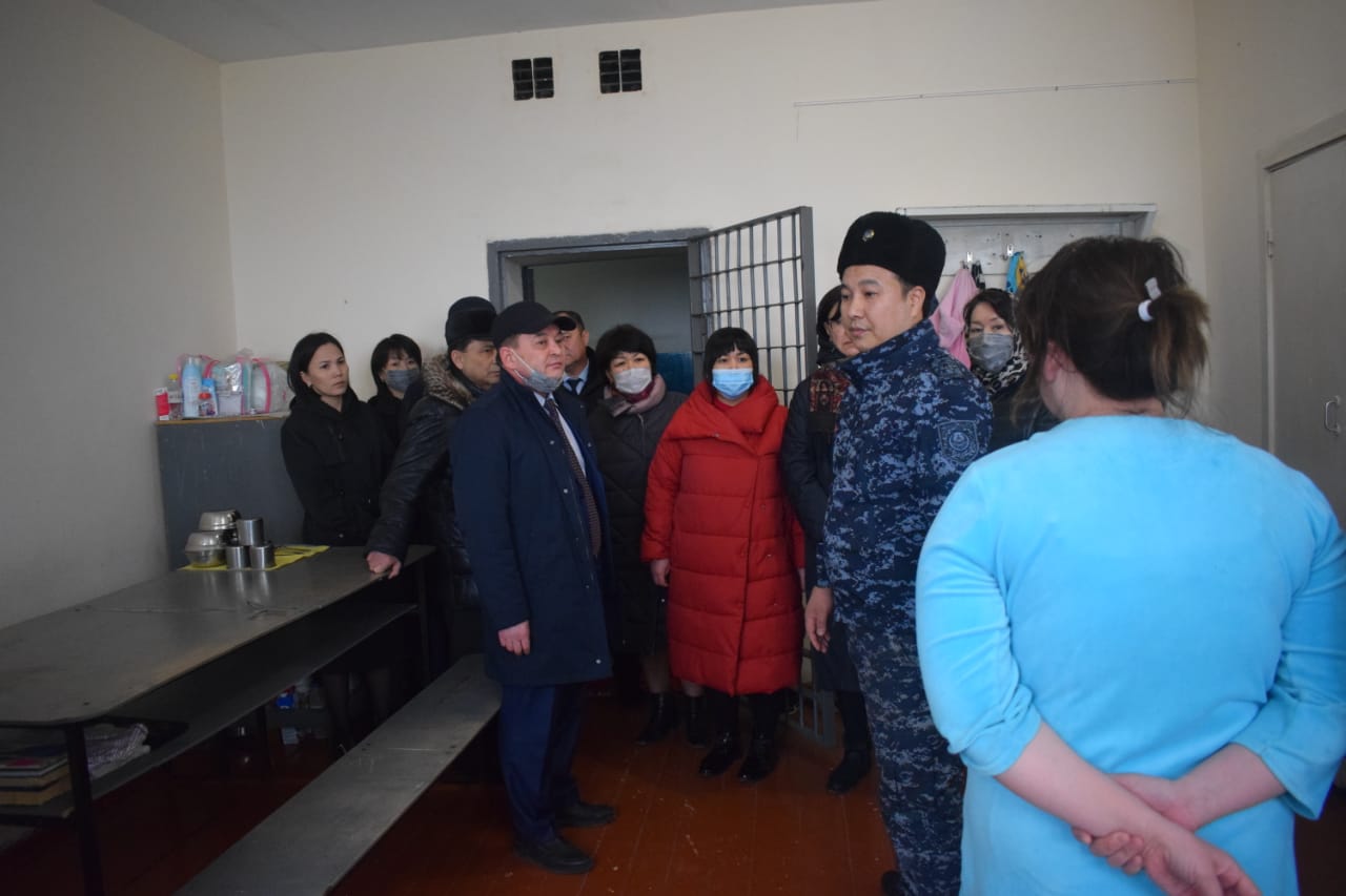 Ақтауда мемлекеттік қызметшілер тергеу изоляторында болды