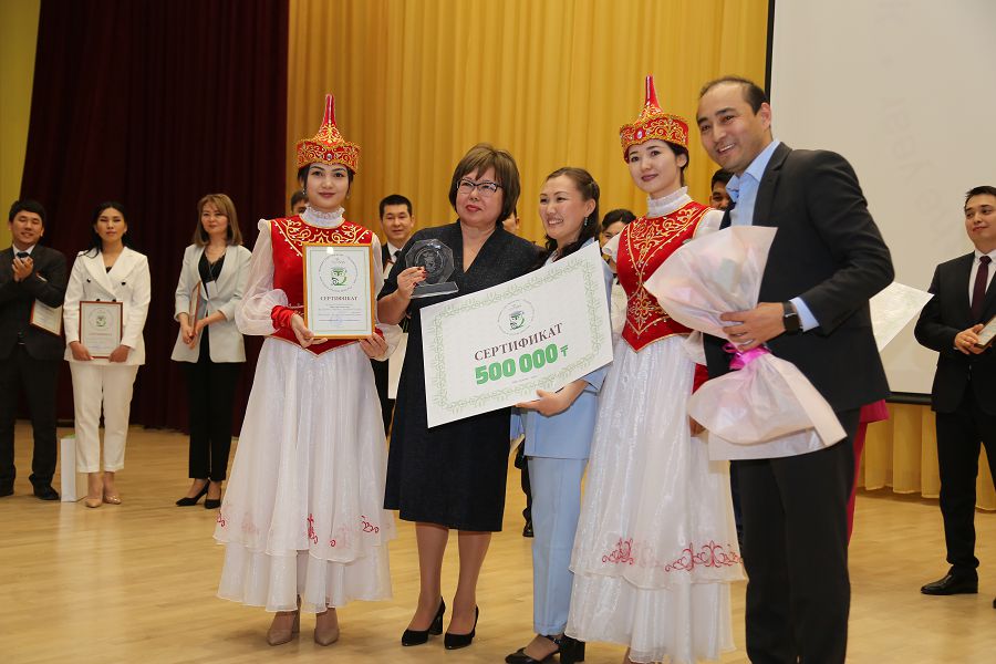 Назарбаев Зияткерлік мектептерінің үздік мұғалімдері анықталды