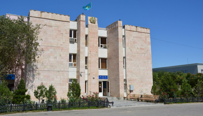 Ақтауда полиция қызметкеріне дөрекілік танытқандар сотталды