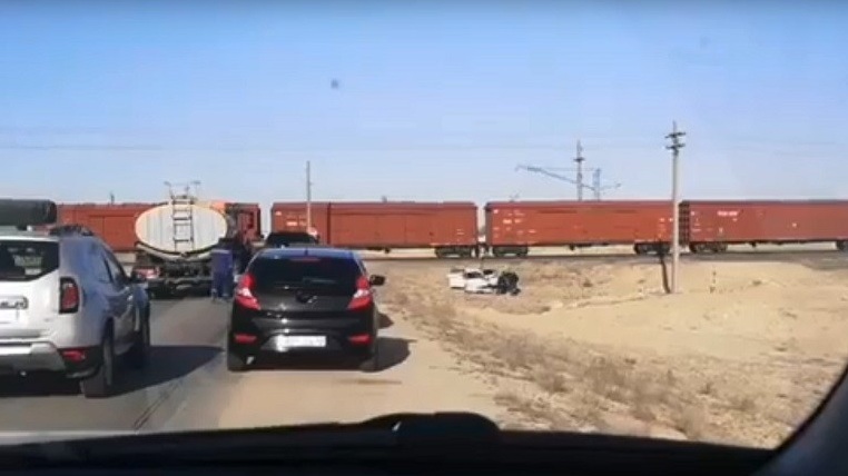 Маңғыстауда жүк пойызы мен автокөлік соқтығысты