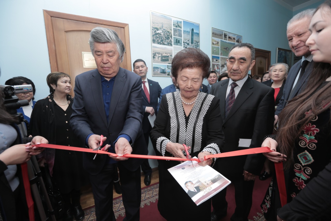 «Академик Кеңес Нұрпейіс және қазақ мемлекеттілігінің жаңғыру тарихы» ғылыми-тәжірибелік конференциясы өтті