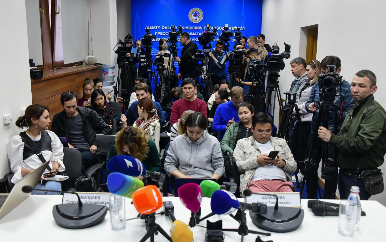 Алматы азық-түлік, бетперде, залалсыздандыру құралдарымен толық қамтамасыз етілді