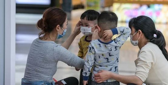 Балаларда коронавирустың белгілері бірден байқалмайды