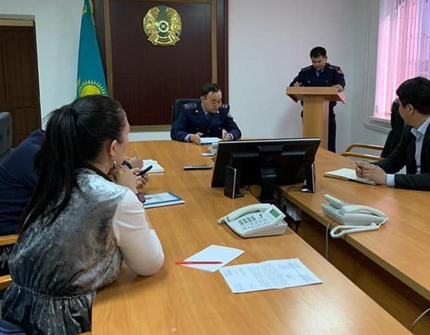 Жаңаөзенде полицейлер мұнай мекемесі басшыларымен кездесті
