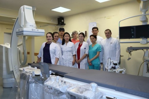 Алматыдағы Кардиология және ішкі аурулар ҒЗИ әріптестеріне қолдау білдірді