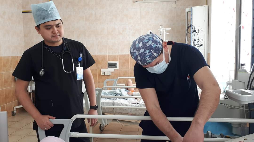 Мереке күні Ақтауда 100-ге тарта бала дәрігер көмегіне жүгінді