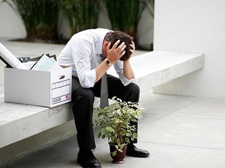 Нұр-Сұлтан жəне Алматыда қызметкерлер жұмыстан босатылуда