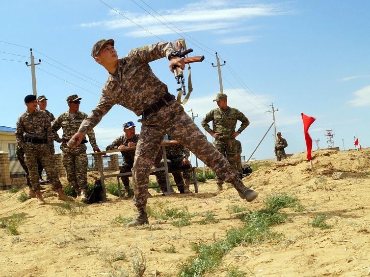 Жауынгерлік дайындық ешқандай жағдайда да зардап шекпеуі тиіс